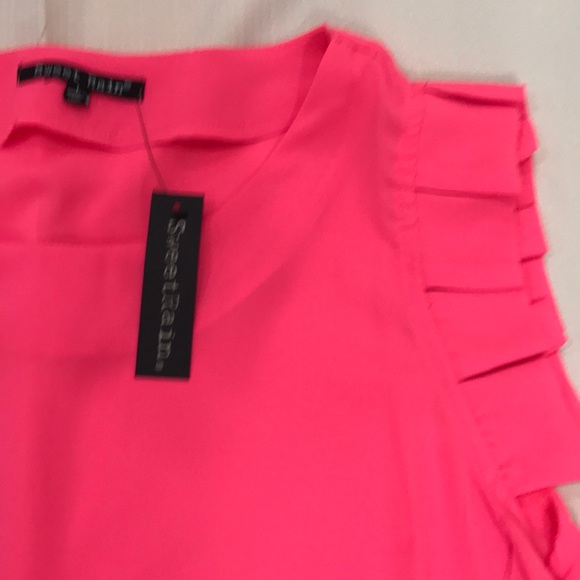 Beautiful blouse - Picture 2 of 3